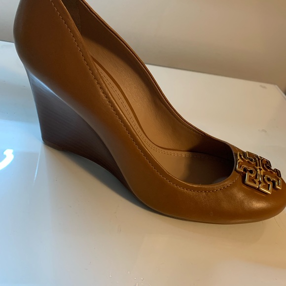 COPY - Tory Burch Wedges Never worn - Picture 1 of 3